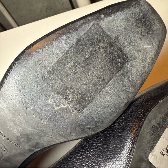 Tory Burch Jessa Black Leather Loafers with Gold Horse Motif, size 9.5, preloved - Picture 10 of 12